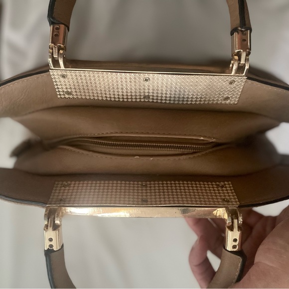 Dark Tan leather purse - Picture 4 of 5